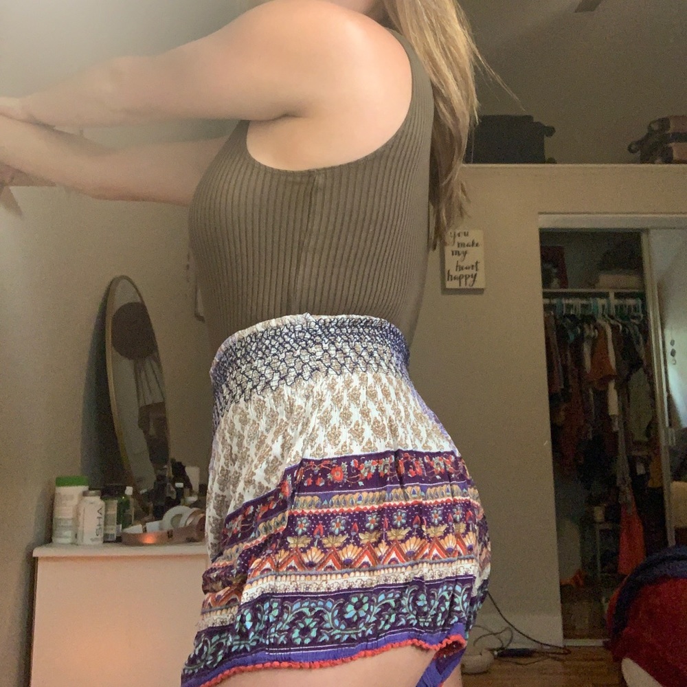 Printed flowy shorts